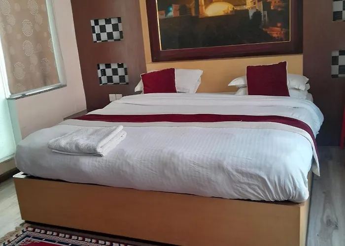 Hotel Cosy & Dine Kathmandu